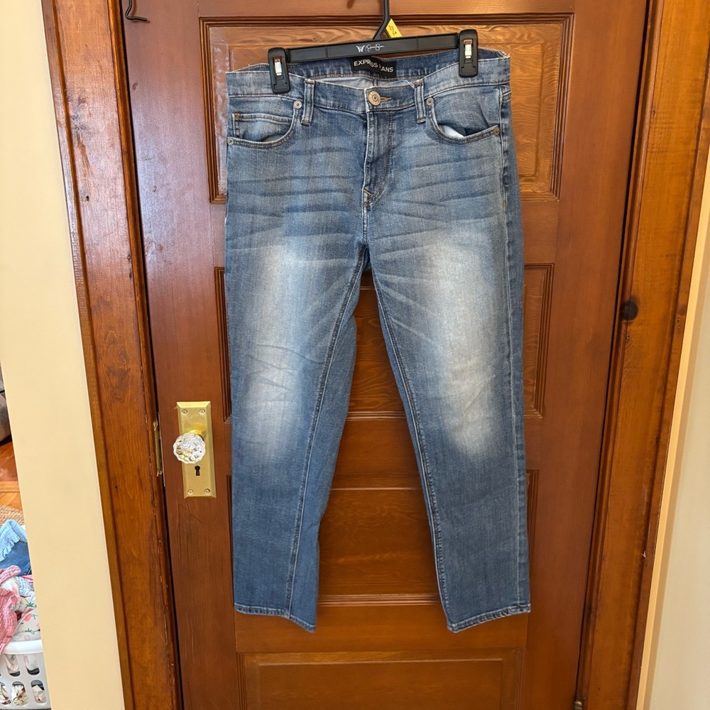 AMERICAN EAGLE Girlfriend Jeans Medium Blue